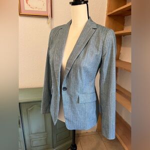 Banana Republic suit, EUC, size 0, blazer and matching skirt)